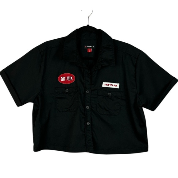 Airwalk Streetwear Boxy Crop Short Sleeve Camp Button Down Shirt Large Black - Picture 2 of 11